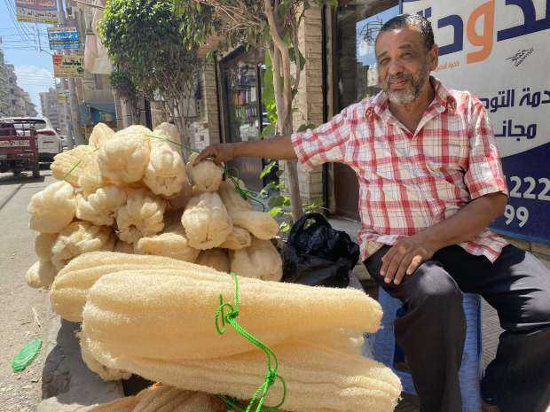 «عبدالمحسن» 50 عاماً فى بيع اللوف: الخشن أفضل